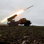 Rusia despliega en Ucrania cohetes norcoreanos de 240 mm: la guerra entra en una nueva fase