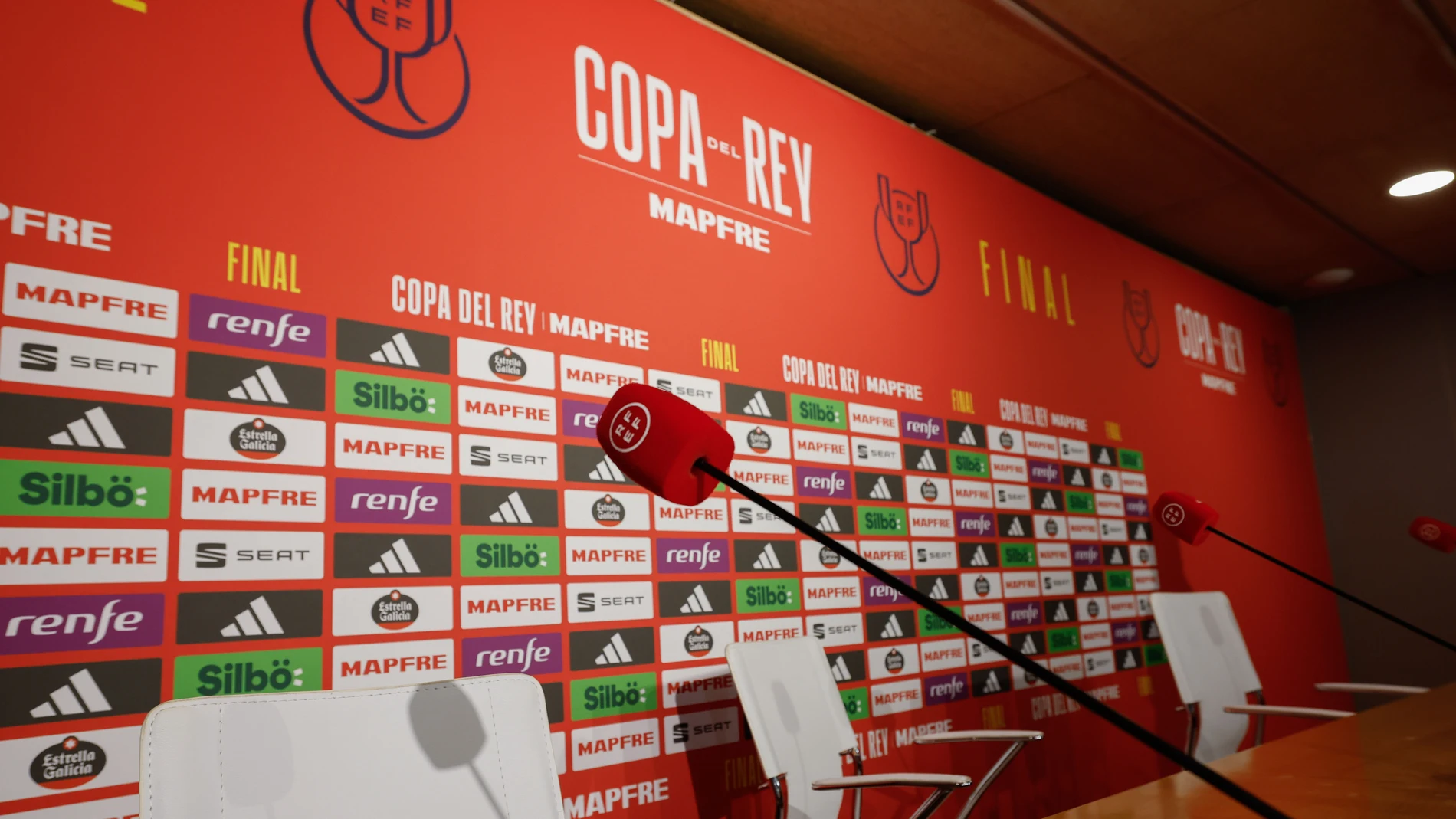 Ancelotti no compareció en conferencia de prensa