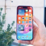 Si buscas un móvil de gama alta que no sea excesivamente caro, el iPhone 16 es un acierto