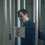 El hermano de Pedro Sánchez declara a petición de la jueza y acude como investigado el exasesor de Moncloa