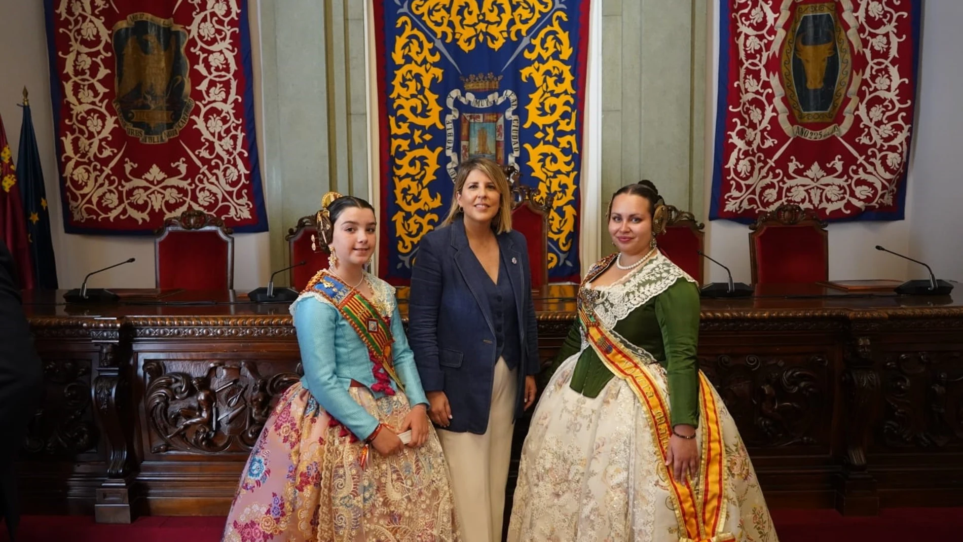 Con la presencia de la asociación cultural 'Fallers Pel Món', Cartagena se ha convertido desde este viernes y hasta el domingo en embajadora de las Fallas REMITIDA / HANDOUT por AYUNTAMIENTO DE CARTAGENA Fotografía remitida a medios de comunicación exclusivamente para ilustrar la noticia a la que hace referencia la imagen, y citando la procedencia de la imagen en la firma 26/04/2025