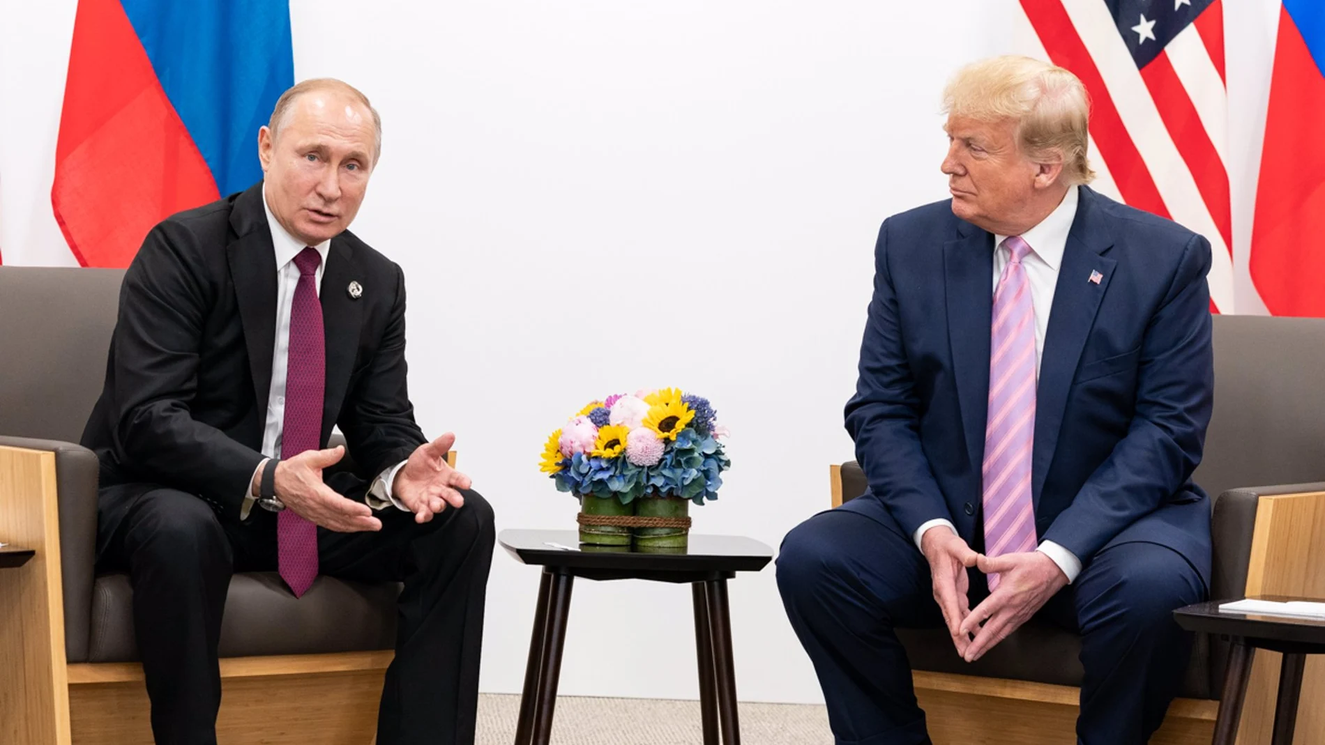 Ucrania.- AMP.- Trump confiesa su sospecha de que Putin le está "dando largas" a la hora de detener la guerra en Ucrania