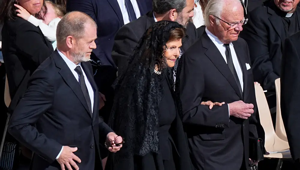King Carl XVI Gustaf (R) and Queen Silvia of Sweden attend the funeral mass for the late Pope Francis in St. Peter's Square.