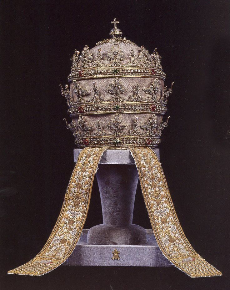Mitra del papa Francisco