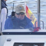 El Rey Juan Carlos disfruta de un nuevo día de regatas en Sanxenxo