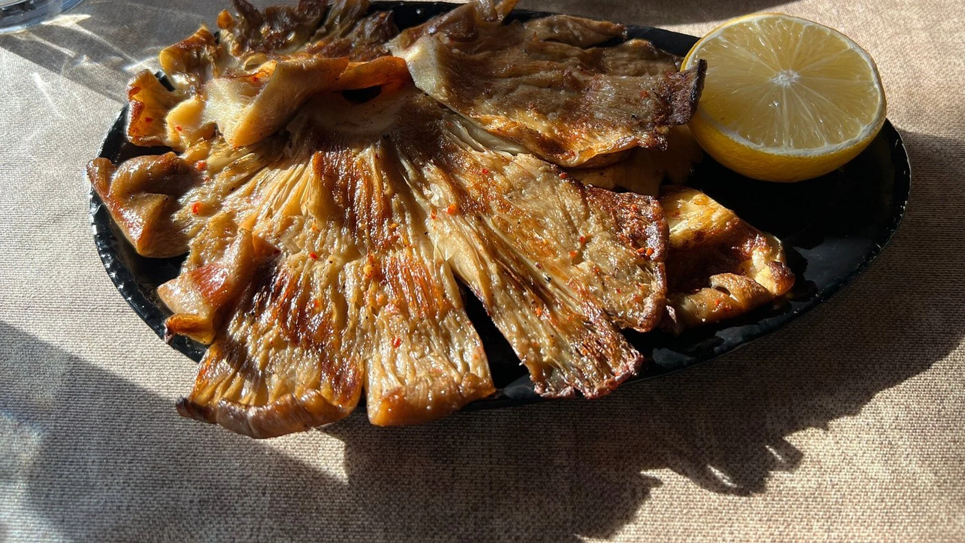 Las setas a la parrilla más famosas de Asturias con una salsa secreta se comen aquí