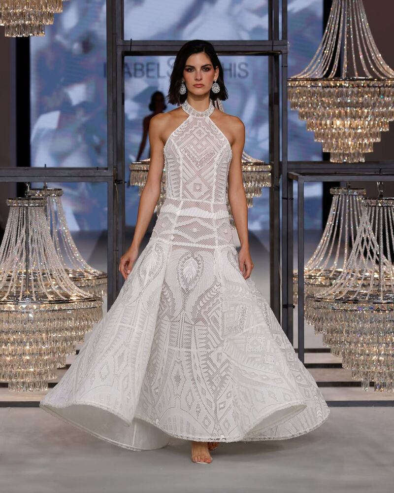 Desfile de Isabel Sanchís en la Barcelona Bridal Fashion Week 2025.