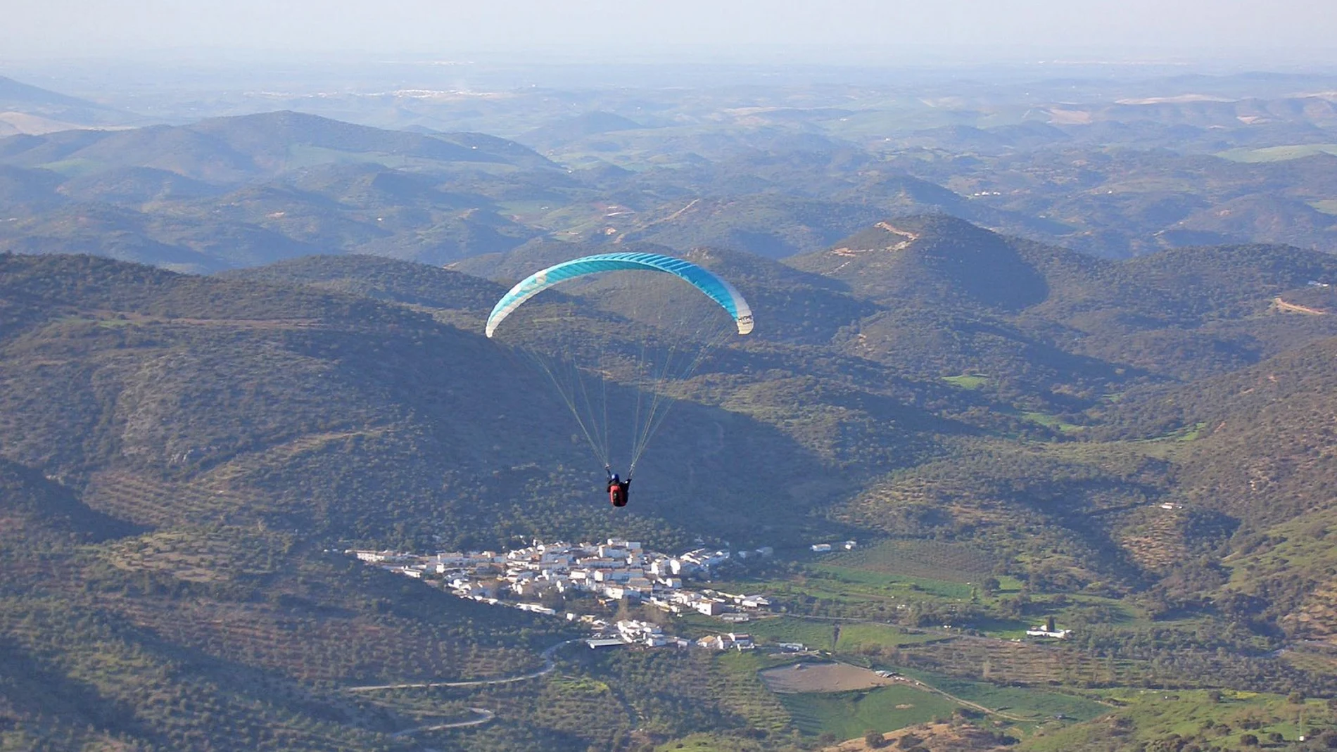 Una de las mejores zonas para volar en parapente de Europa está en este rincón de España