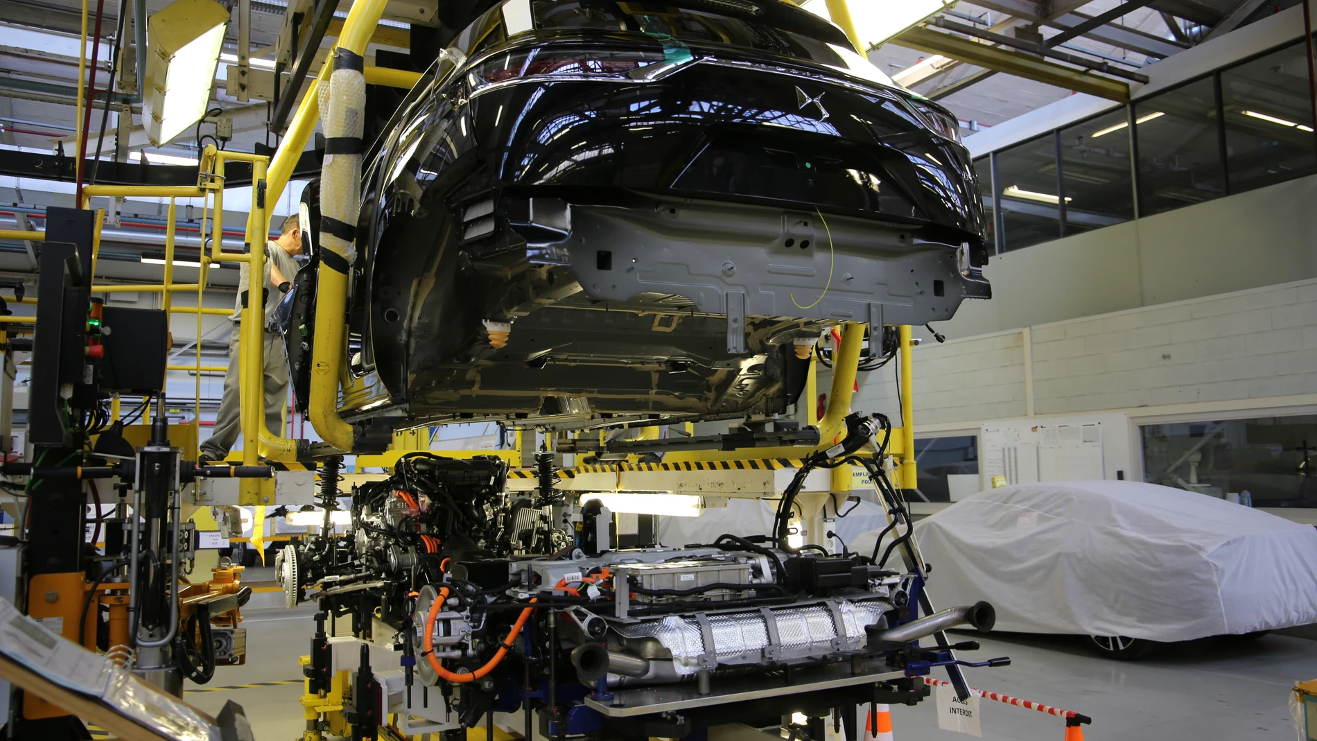 Las marcas del grupo Stellantis lideran el mercado de coches híbridos en Europa