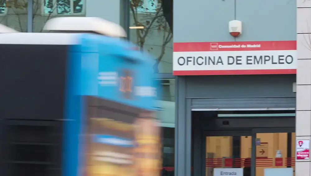 Economía.- (AMP 2) El paro sube en 193.700 personas hasta marzo, su mayor alza desde 2013, y se destruyen 92.500 empleos