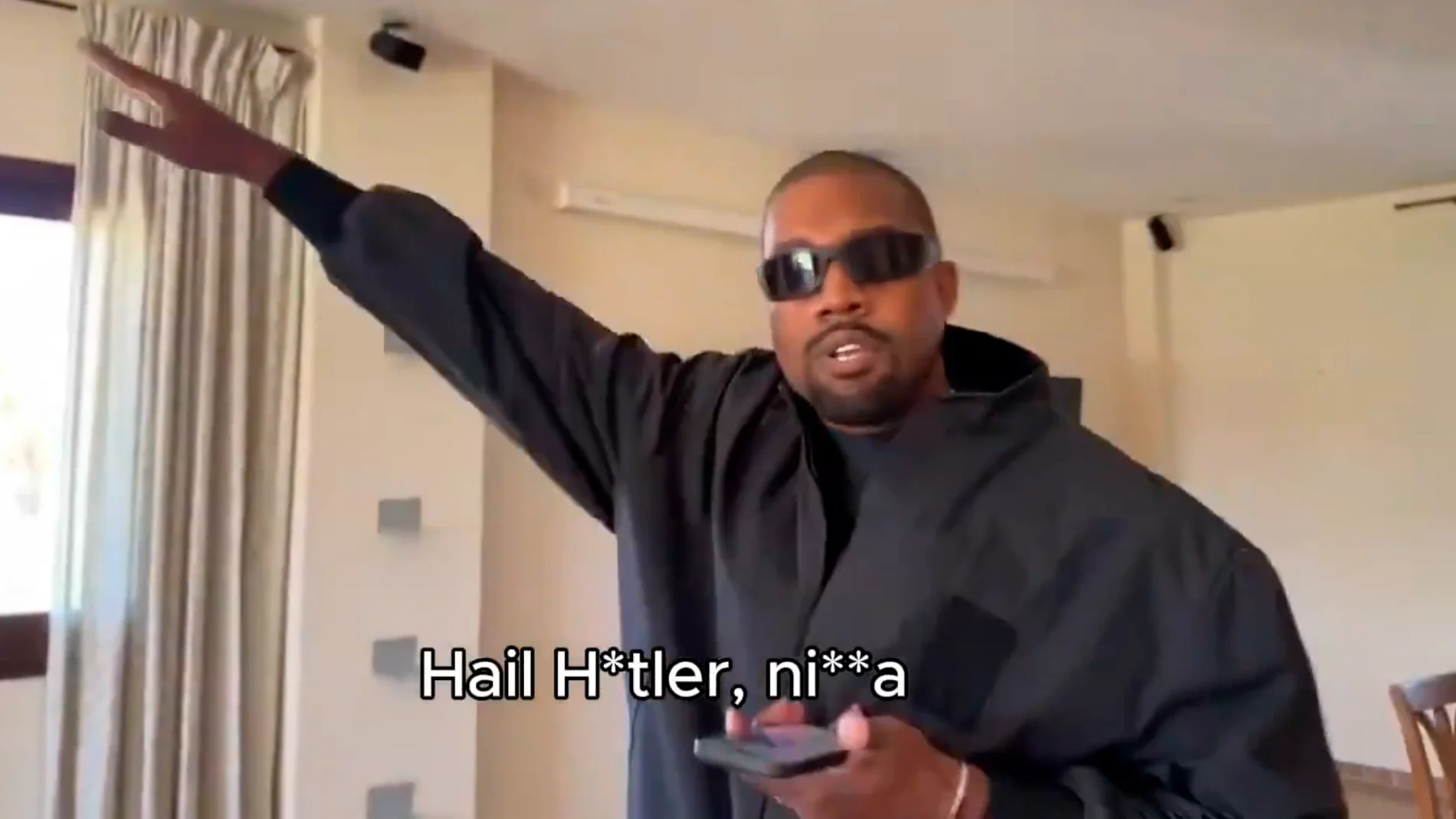 El polémico rapero Kanye West, baneado de Twitch tras solo 7 minutos de directo tras realizar el saludo nazi