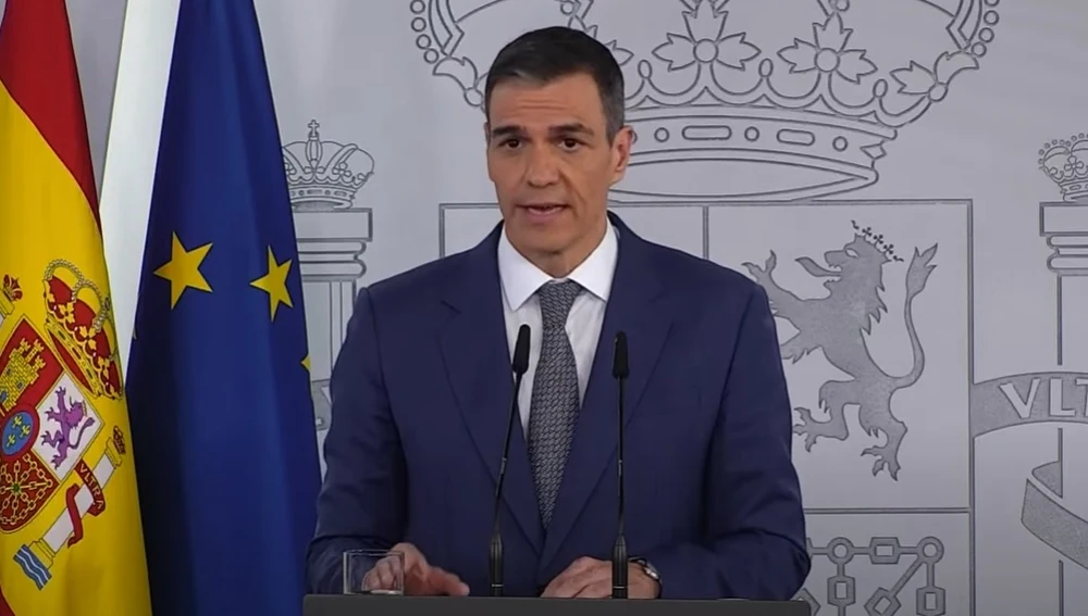 Sánchez se refiere a Cataluña como un "país" ante los empresarios catalanes en el Cercle d'Economia