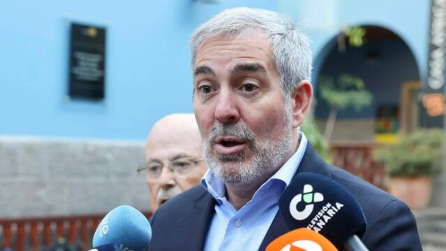 Clavijo espera que las primeras derivaciones de menores migrantes comiencen entre quince días y un mes