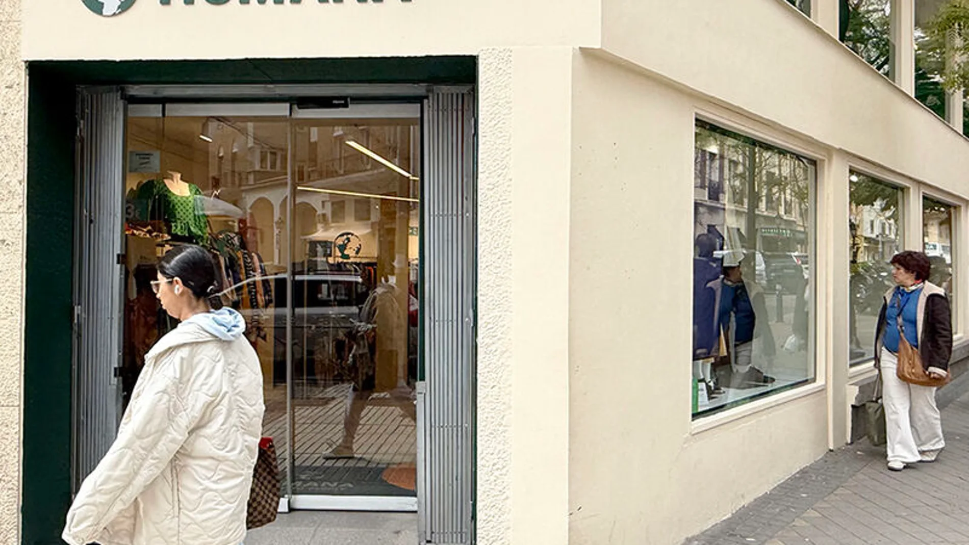 Humana abre una nueva etapa en Madrid en su estrategia con la ropa de segunda mano