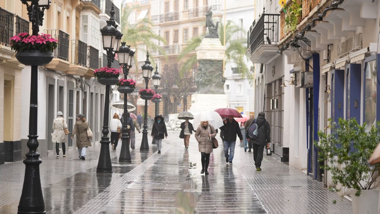 北部では水の中で過ごす一日が続き、スペインの大部分では厳しい寒さが近づいています。