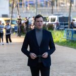 AMP.-La jueza procesa al hermano de Sánchez por la presunta adjudicación irregular de una plaza en Diputación de Badajoz