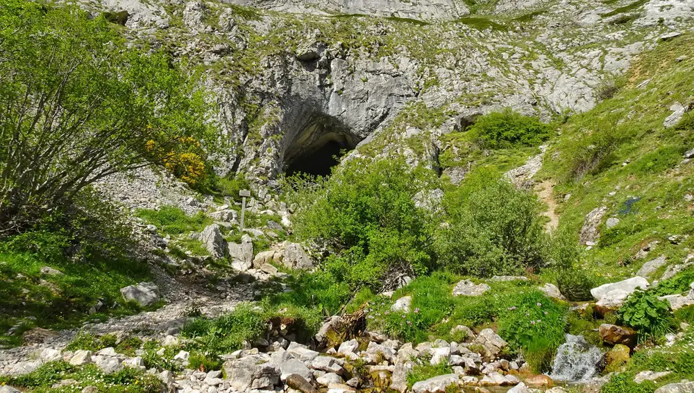 Entrada a la Cueva Fuente Cobre