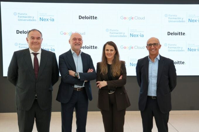 Carlos Giménez, CEO de Planeta Formación y Universidades, Jordi Marín, director del proyecto Planeta Formación y Universidades Nex·ia, Carmen Sánchez Tenorio, socia responsable de Technology & Transformation de Deloitte y Isaac Hernández, Country Manager Google Cloud Iberia.