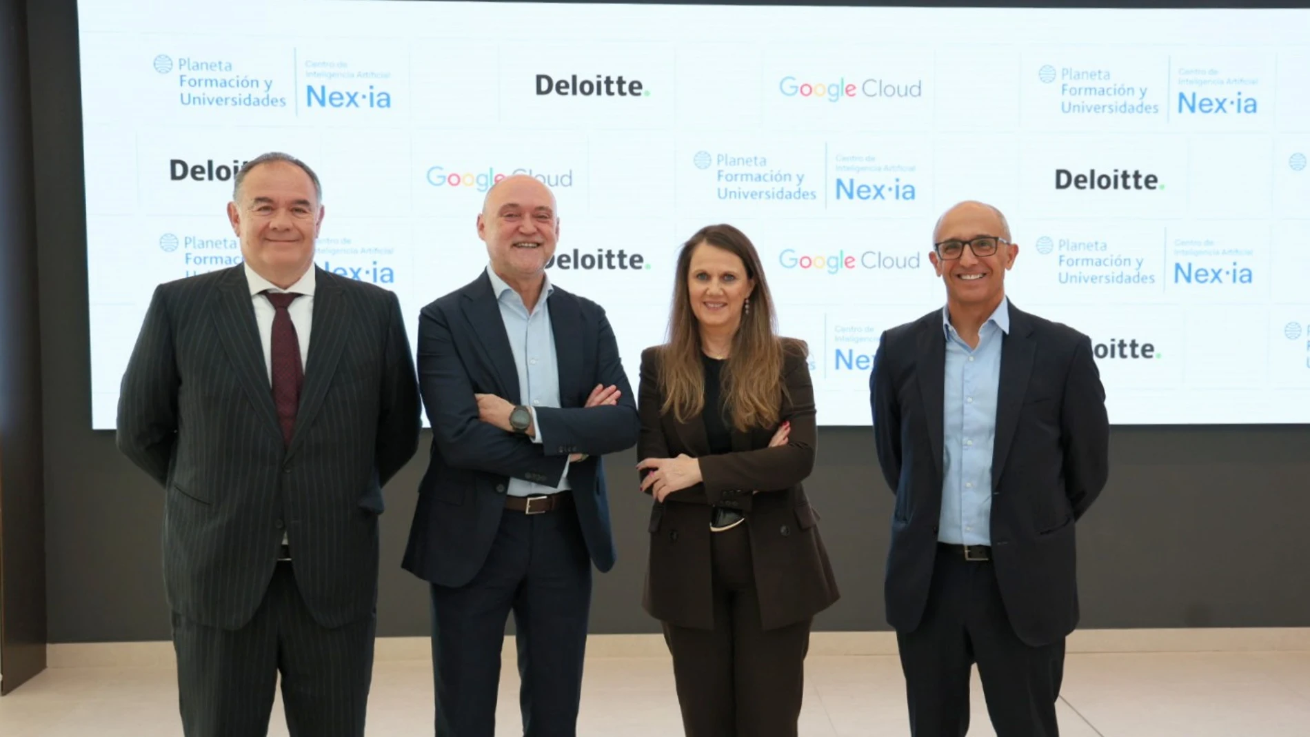 Carlos Giménez, CEO de Planeta Formación y Universidades, Jordi Marín, director del proyecto Planeta Formación y Universidades Nex·ia, Carmen Sánchez Tenorio, socia responsable de Technology & Transformation de Deloitte y Isaac Hernández, Country Manager Google Cloud Iberia.