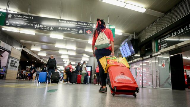 Economía/Apagón.- Renfe garantiza la devolución de los equipajes de los trenes evacuados tras el apagón del lunes