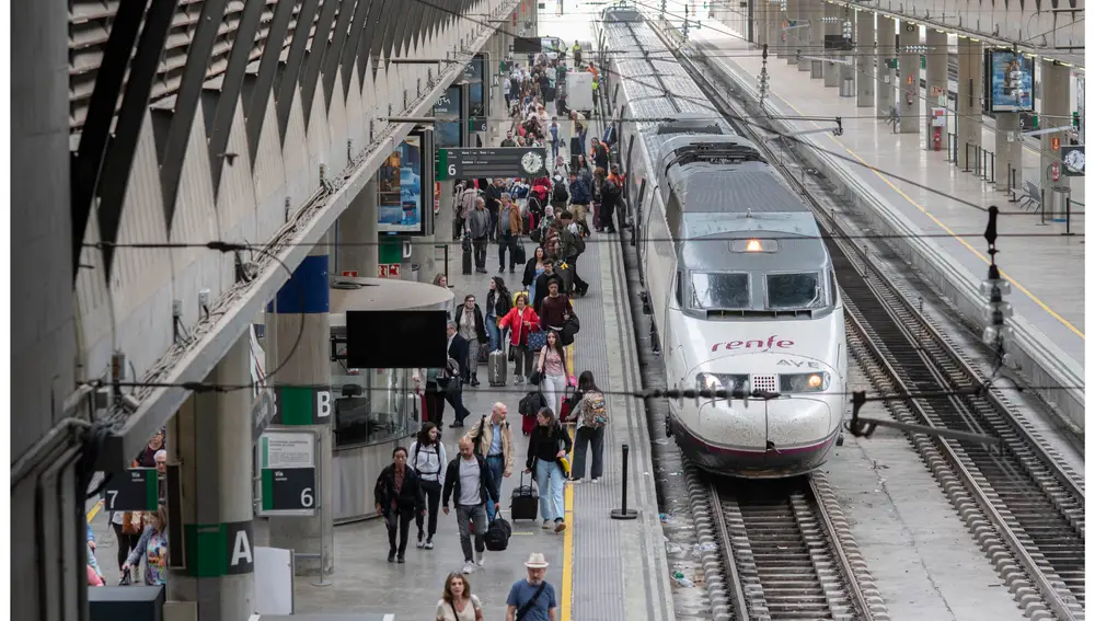 Renfe habilitará más de 135.000 plazas para viajar entre Andalucía y Madrid durante el Puente de Mayo