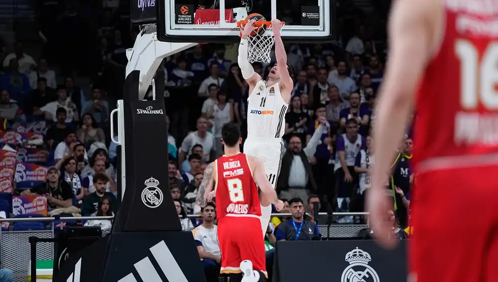 MADRID.-El Real Madrid necesita un penúltimo ejercicio de supervivencia europea ante el Olympiacos