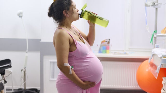 Una mujer durante el trabajo de parto