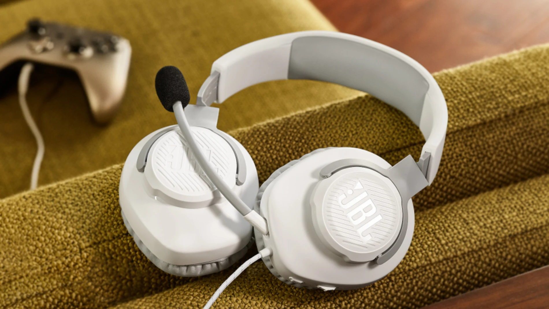 Los JBL Quantum 100 tienen un micrófono direccional extraíble