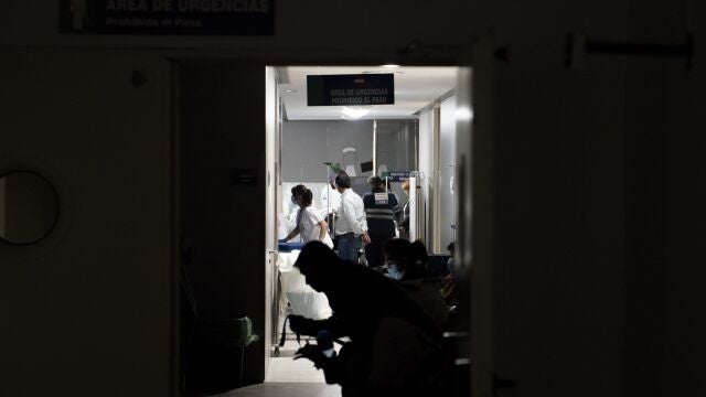 Funcionamiento de un hospital debido al apag&oacute;n en la ciudad de Albacete, a 28 de abril de 2025, en Albacete, Castilla-La Mancha (Espa&ntilde;a).