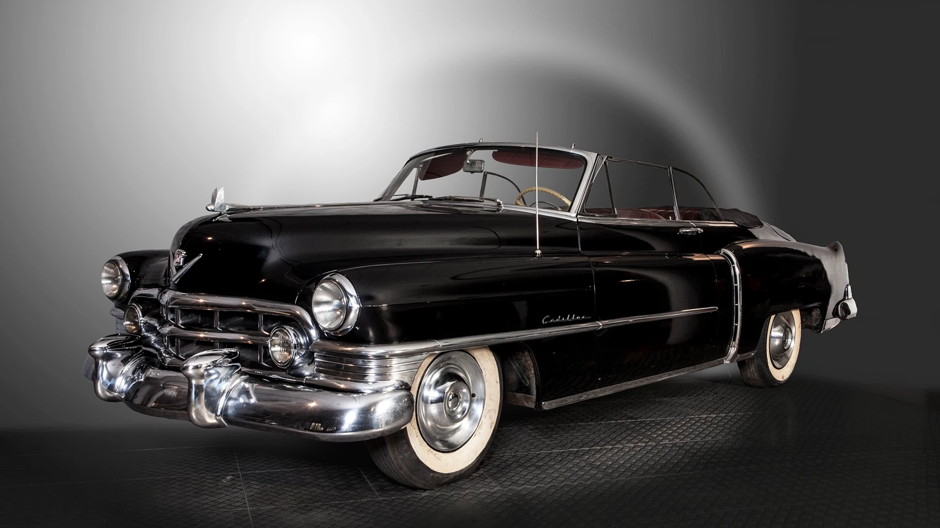 El Museo de Historia de la Automoción de Salamanca acerca el descapotable que simbolizó la elegancia, el poder y la innovación