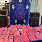 Detenido un joven al intentar colar en Ibiza 50 kilos de éxtasis en dos maletas