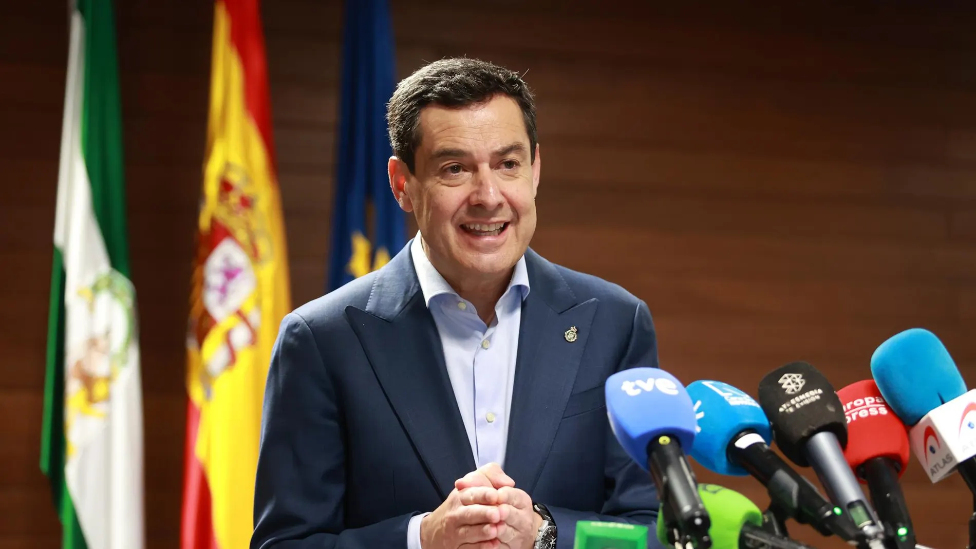 Moreno exige al Gobierno alternativas a los trenes afectados de la línea Madrid-Sevilla por el robo de cable