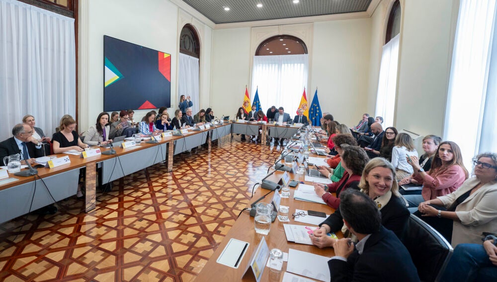 Las comunidades del PP se sublevan al plan del Gobierno para la acogida ...