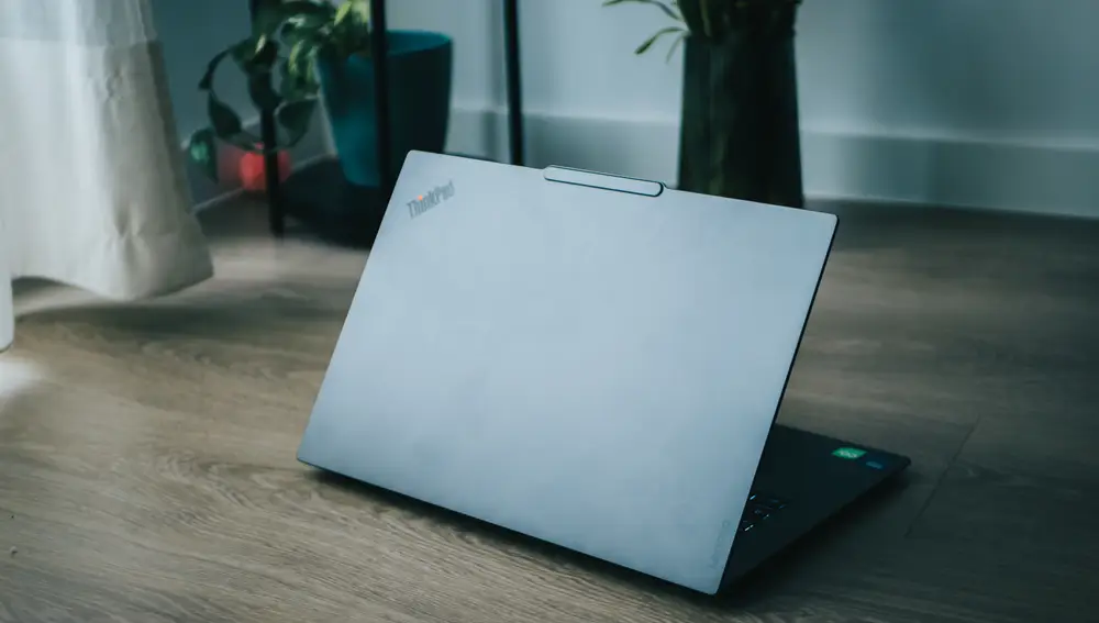 La cubierta exterior del Lenovo ThinkPad X9 Aura Edition