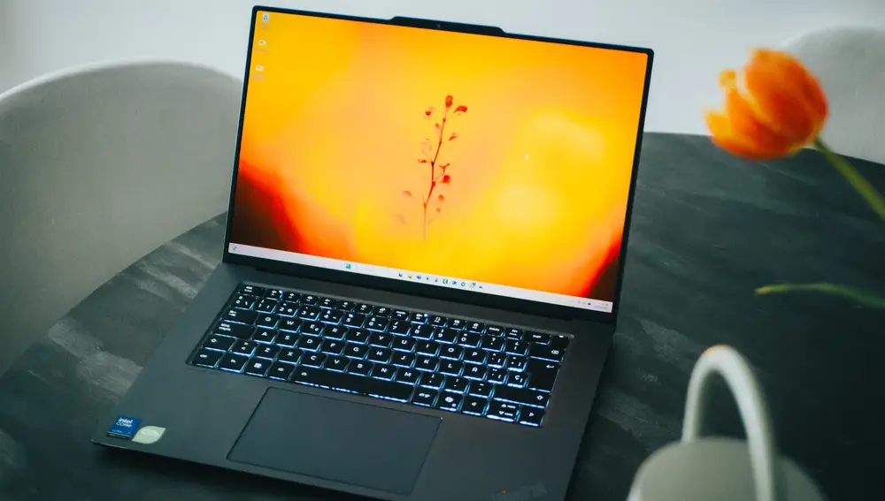La pantalla, el punto más fuerte del ThinkPad X9 Aura Edition