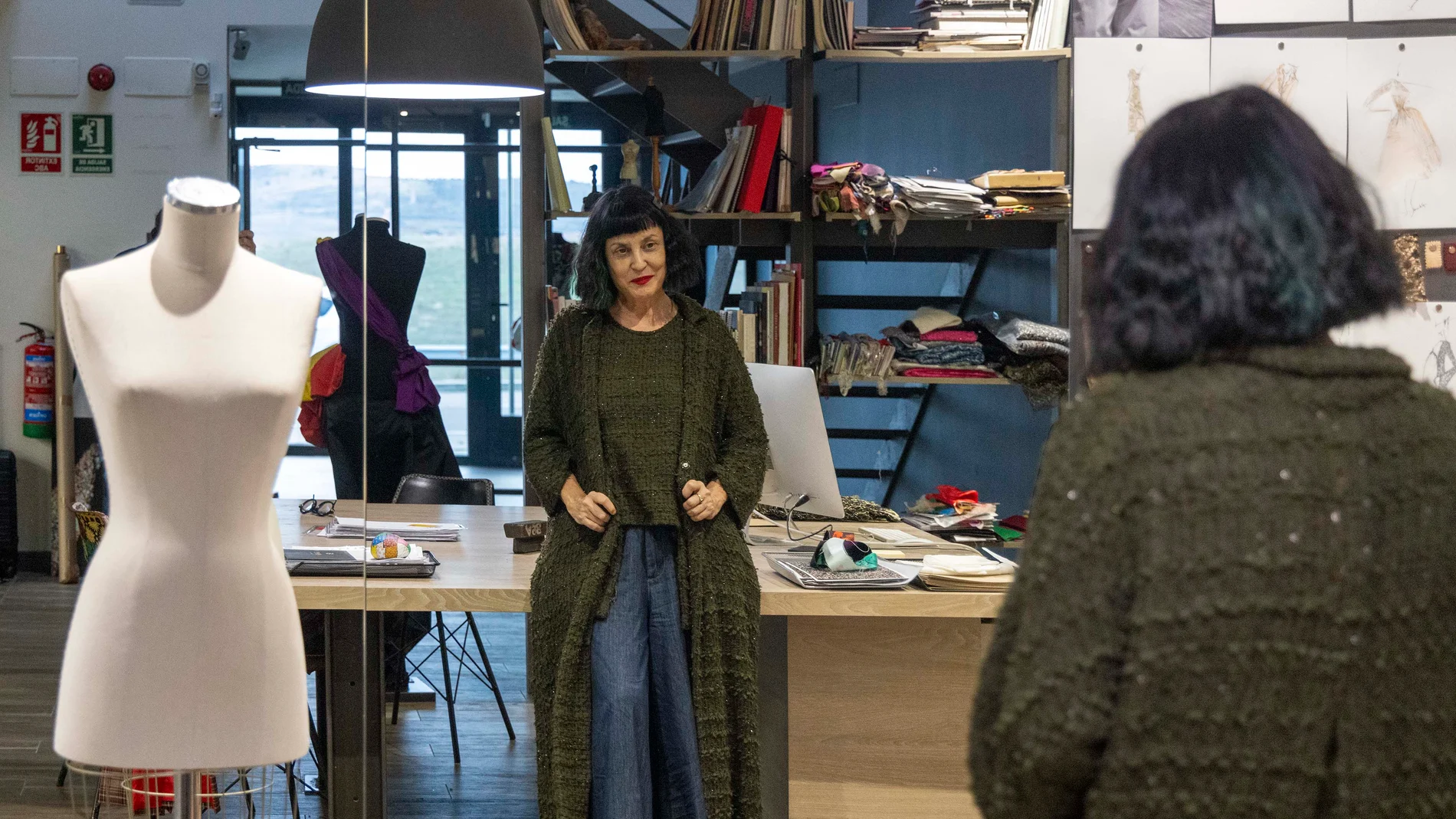 La diseñadora salmantina Fely Campo en su atelier de Salamanca