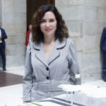 Ayuso con mono de la firma sevillana Vogana.