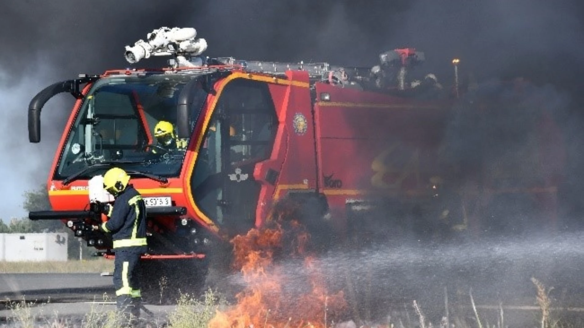Simulacro de accidente aéreo en la base aérea de Matacán