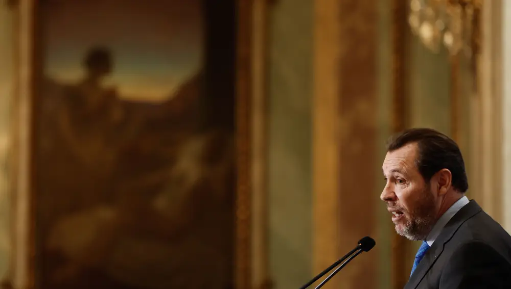 Óscar Puente asiste a la entrega de los premios otorgados por la revista 'La Tribuna de la Automoción'