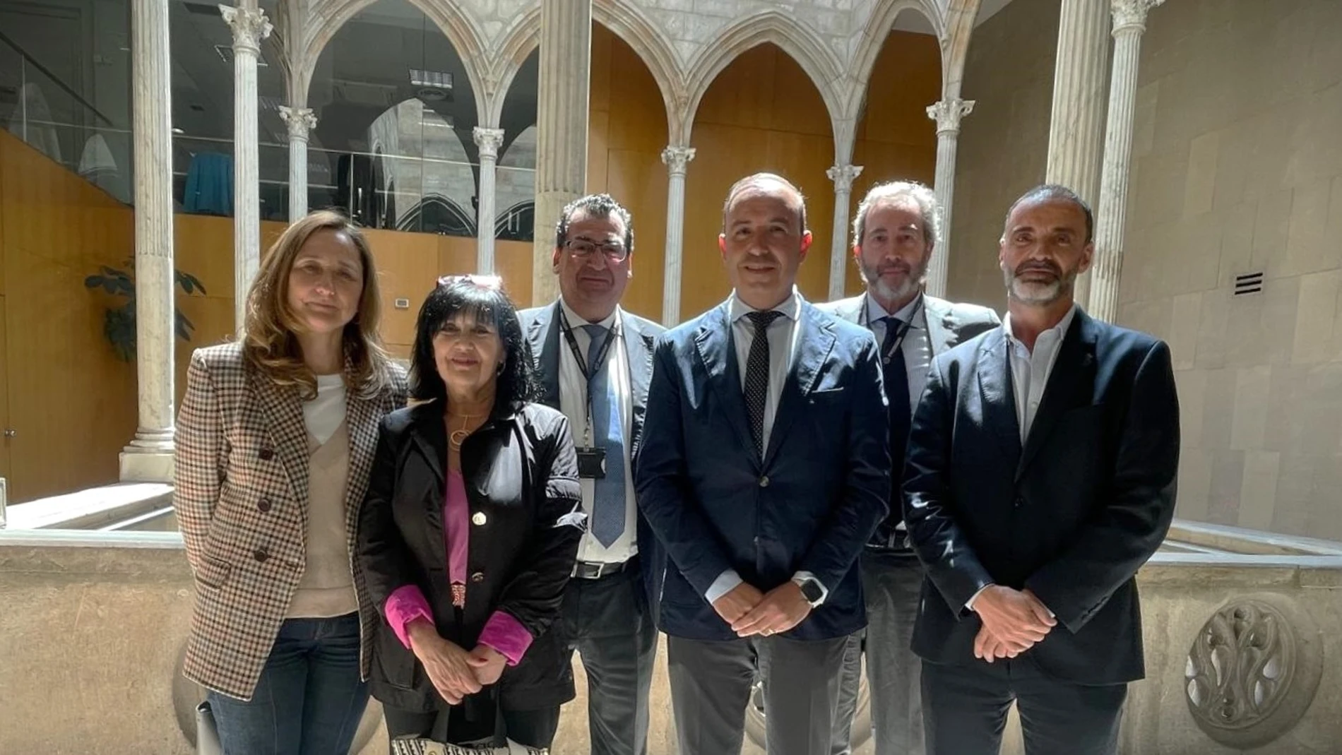 El vicepresidente de la Diputación de Valladolid, Víctor Alonso, intercambia experiencias con responsables de la institución provincial de Barcelona