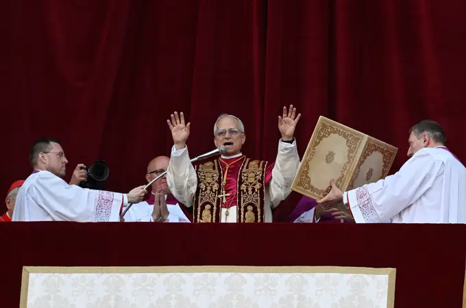 Los sábados de Lomana: El Papa León XIV, vuelta a los símbolos y a la esperanza Los sábados de Lomana: El Papa León XIV, vuelta a los símbolos y a la esperanza