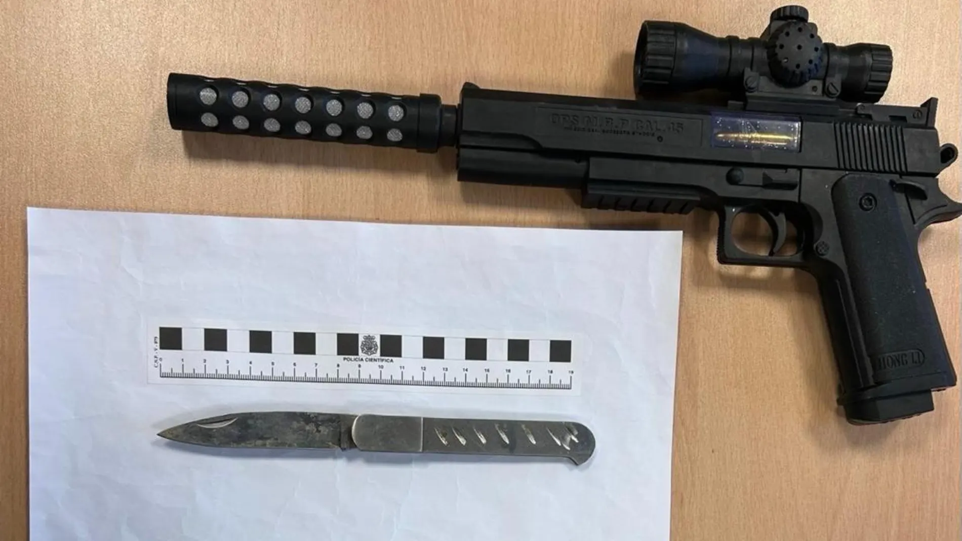 Imagen de la armas incautadas