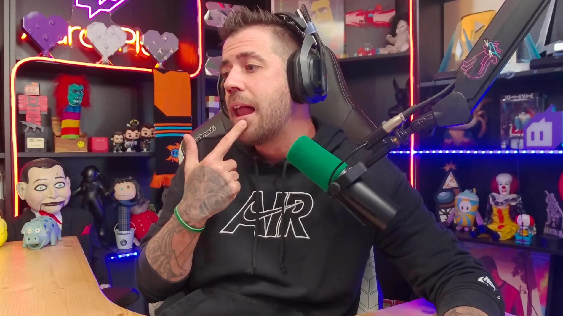 Auronplay recuerda el apagón de la semana pasada y asegura que "estaría bien que se fuera la luz una o dos veces al mes"