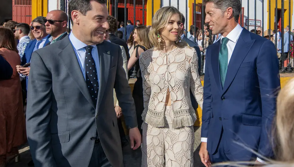 El look de Manuela Villena en la Maestranza de Sevilla.