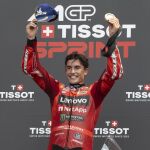 Marc Márquez celebra su victoria en la Sprint de Le Mans