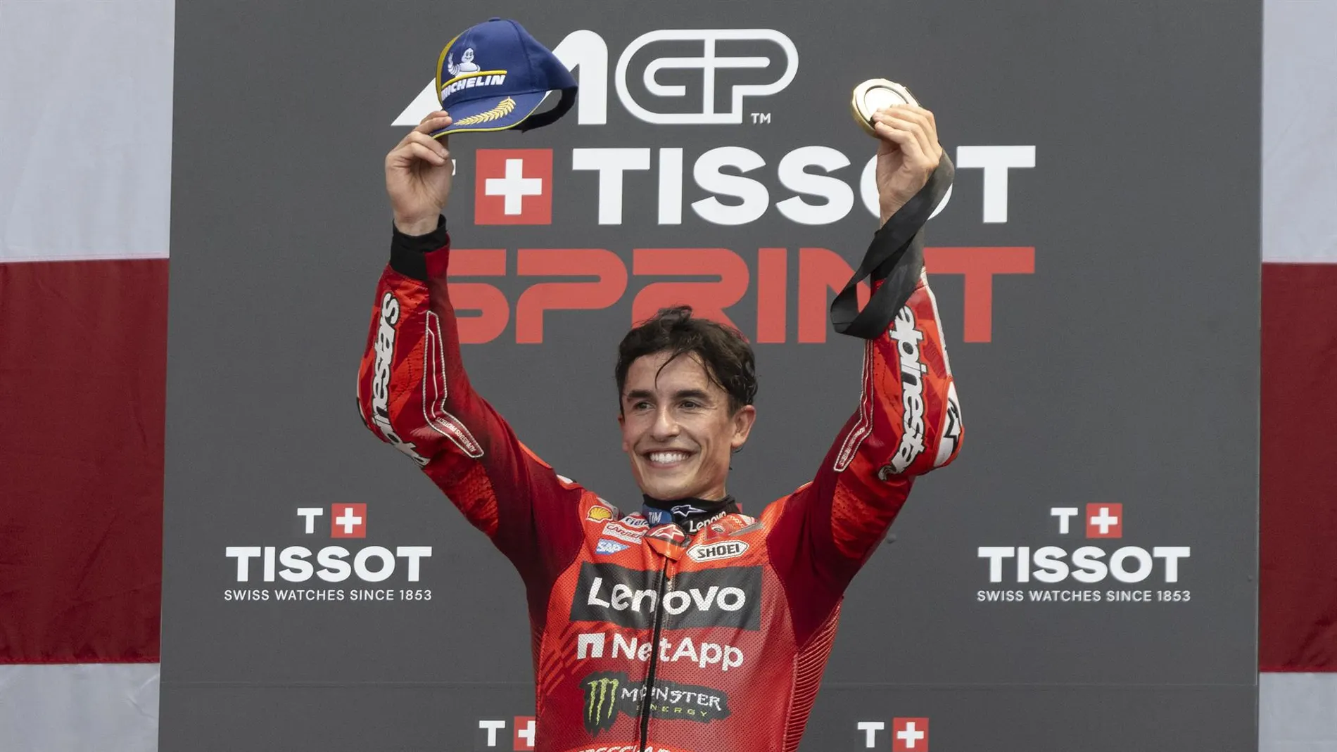 Marc Márquez celebra su victoria en la Sprint de Le Mans