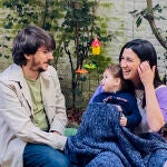 Pablo, Almudena y Laia en una foto de familia