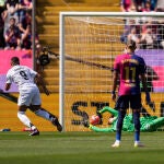 Mbappé marca de penalti el primer gol del Clásico