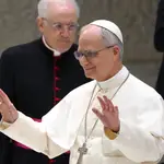 El Papa León XIV se reúne con miembros de los medios de comunicación en el Aula Pablo VI