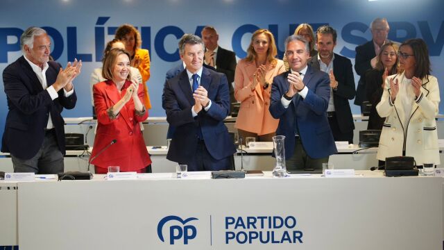 Feijóo convoca el Congreso Nacional del partido para julio porque no se "fía" de Sánchez